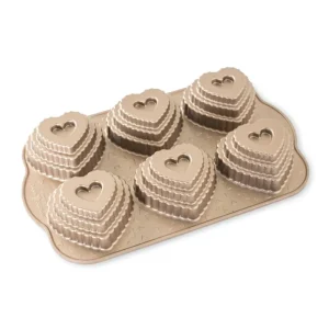 Forma Bundt Tiered Heart Cakelet Pan – Nordic Ware